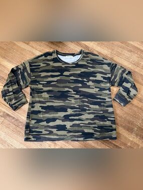 WORKSHOP REPUBLIC CLOTHING women’s camo long sleeve